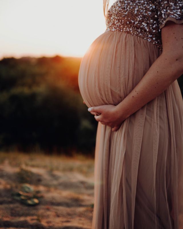 Das Glitzerteil ✨

Nach wie vor euer Favorit unter den Kleidern, die ihr euch zu eurem Termin für Schwangerschaftsfotos bei mir leihen könnt. 

Die ganze Auswahl findet ihr auf meiner Webseite. 

#schwangerschaft #babybauch #baby2023 #liebeimbauch